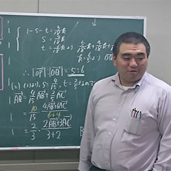 数学担当　阿部 先生